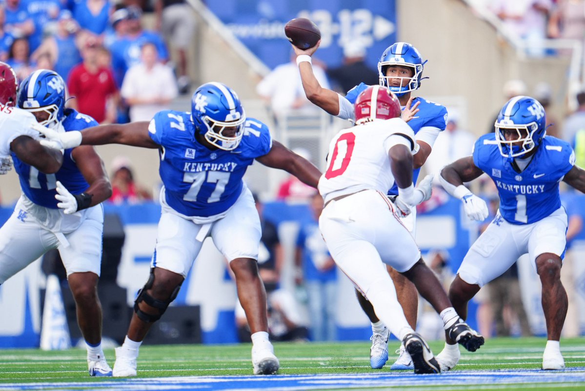CamMellor's tweet photo. Our @PFN365 highest-graded RGs through 5 weeks:

Tegra Tshabola, Kentucky: 96.1
Joe Brunner, Indiana: 92.3
Kamen Smith, NC State: 92.3
Max Buchanan, Miami (FL): 92.2
Brendan Black, Nebraska: 91.1
Alexander Doost, Arizona: 91.0
Emmanuel Poku, South Carolina: 90.6
Kade Pieper, Iowa: 90.2
Paolo Gennarelli, Army: 89.6
Addison Nichols, SMU: 89.4