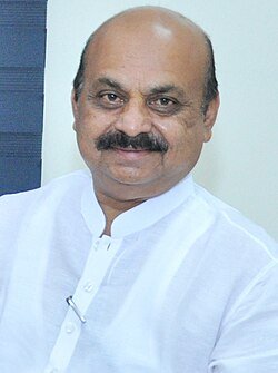 TheRubric_Medic's tweet photo. “You miss the sun when it starts to snow”

During CM Basavaraj Bommai’s time🔥

>Karnataka was a surplus-budget state
>Hubballi–Dharwad manufacturing node
>Foxconn iPhone manufacturing plant
>177 km six-lane expressway (Karnataka section of  Chennai–Surat corridor)
>Karnataka farmers received crop-loss relief of around ₹13,600–28,000 per hectare
>ZERO pirce hikes despite COVID -19
>CM kishan ₹4000 for every farmers