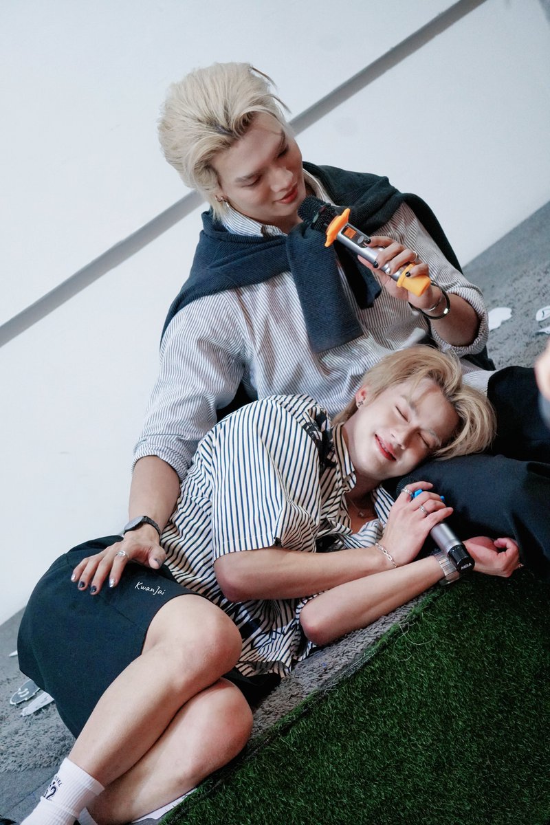 AnongnachK's tweet photo. ผ้มชอบบบบโมเม้นแบบนี้จริงๆ น่ารัก ใจฟู
💜

ขอบพระคุณเจ้าของรูป เครดิตในรูปเลยครับ
#BoatOat #THUR https://t.co/uGUnAXXqcm