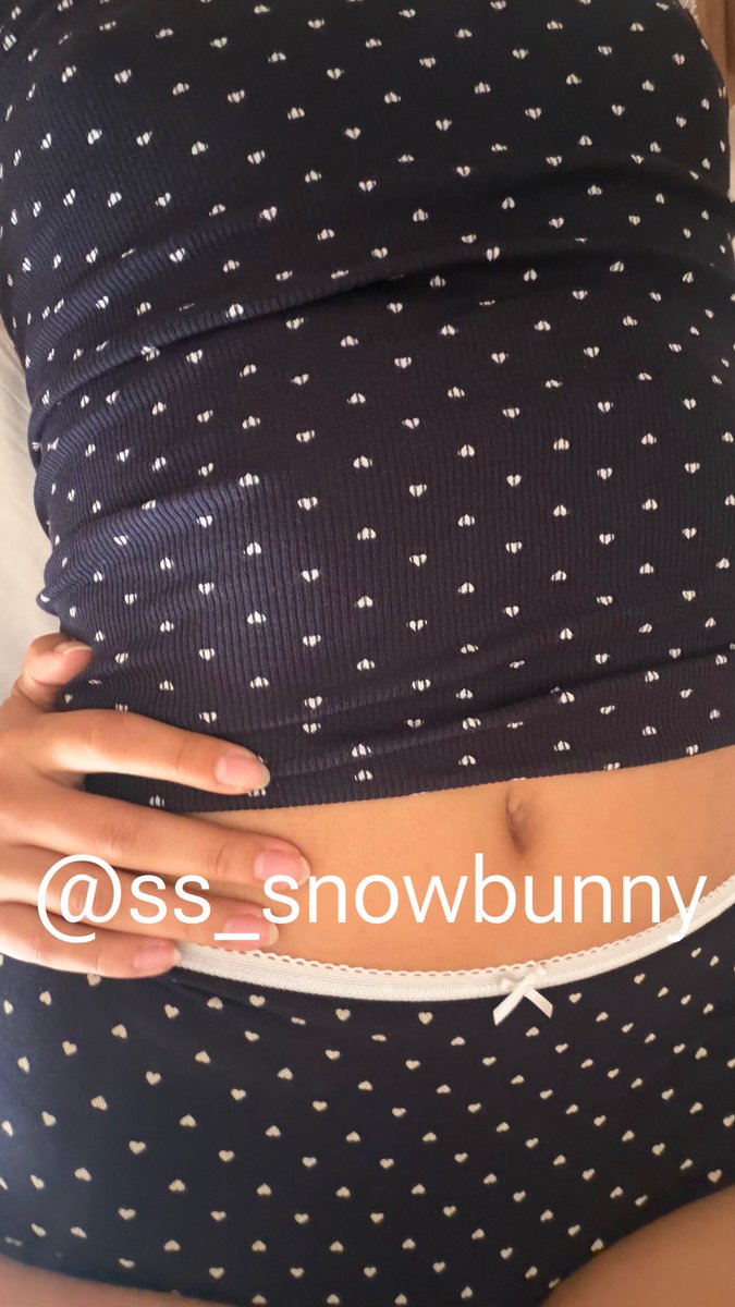 ss_snowbunny's tweet photo. Getting out of bed is feeling extra difficult today… I think a little gift might give me the motivation I need 🤭🎀

#Findom #Femdom #Domme #Goddess #SpoilMe #Princess #GoodBoy #SubmissiveMen #PayPig https://t.co/ASJxhnuC6z
