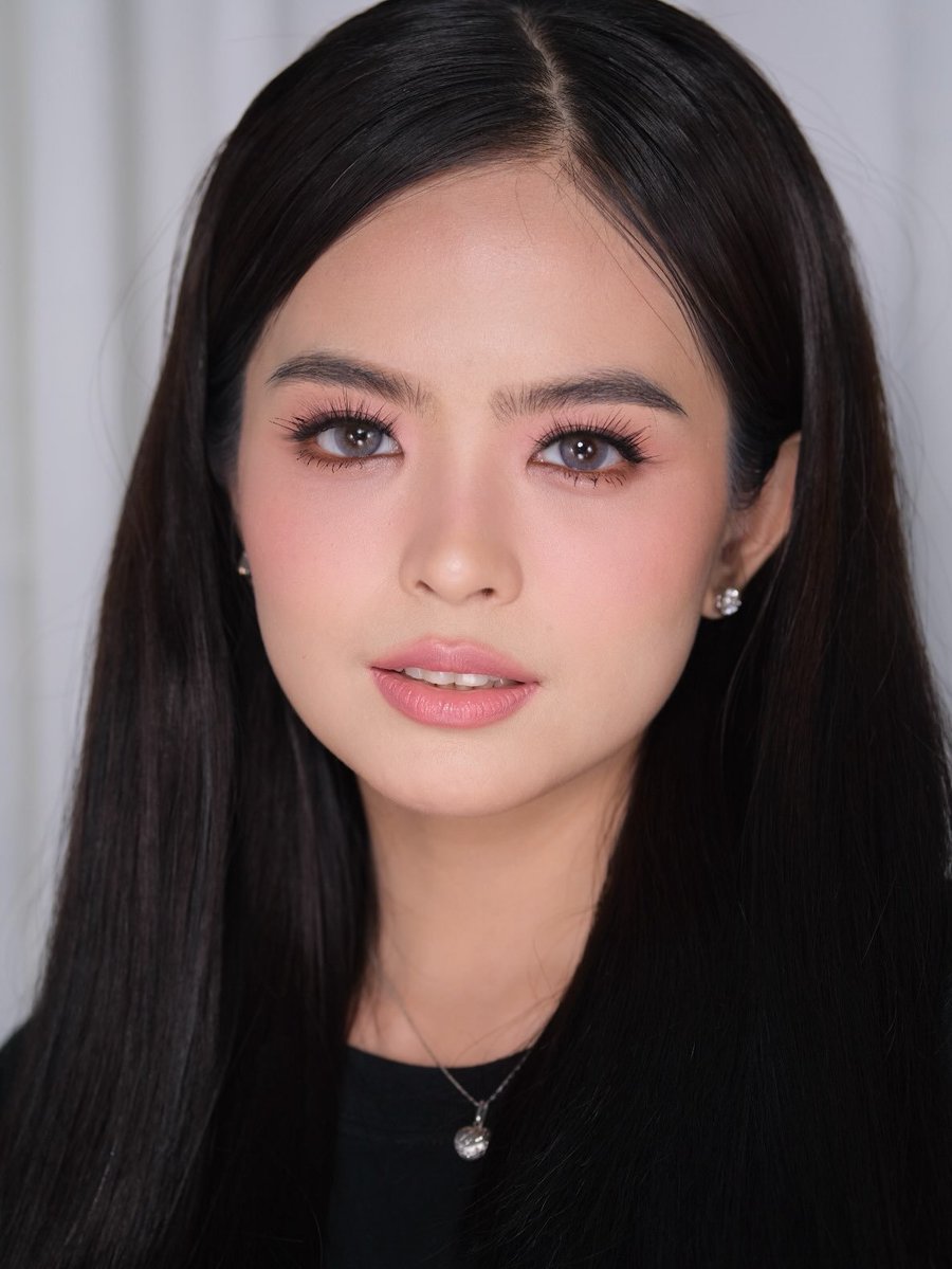 lovebeanca's tweet photo. when she’s a baddie but also a cutie 🫠 BEA BINENE IS THE NAME. https://t.co/mvh3gO3ipD