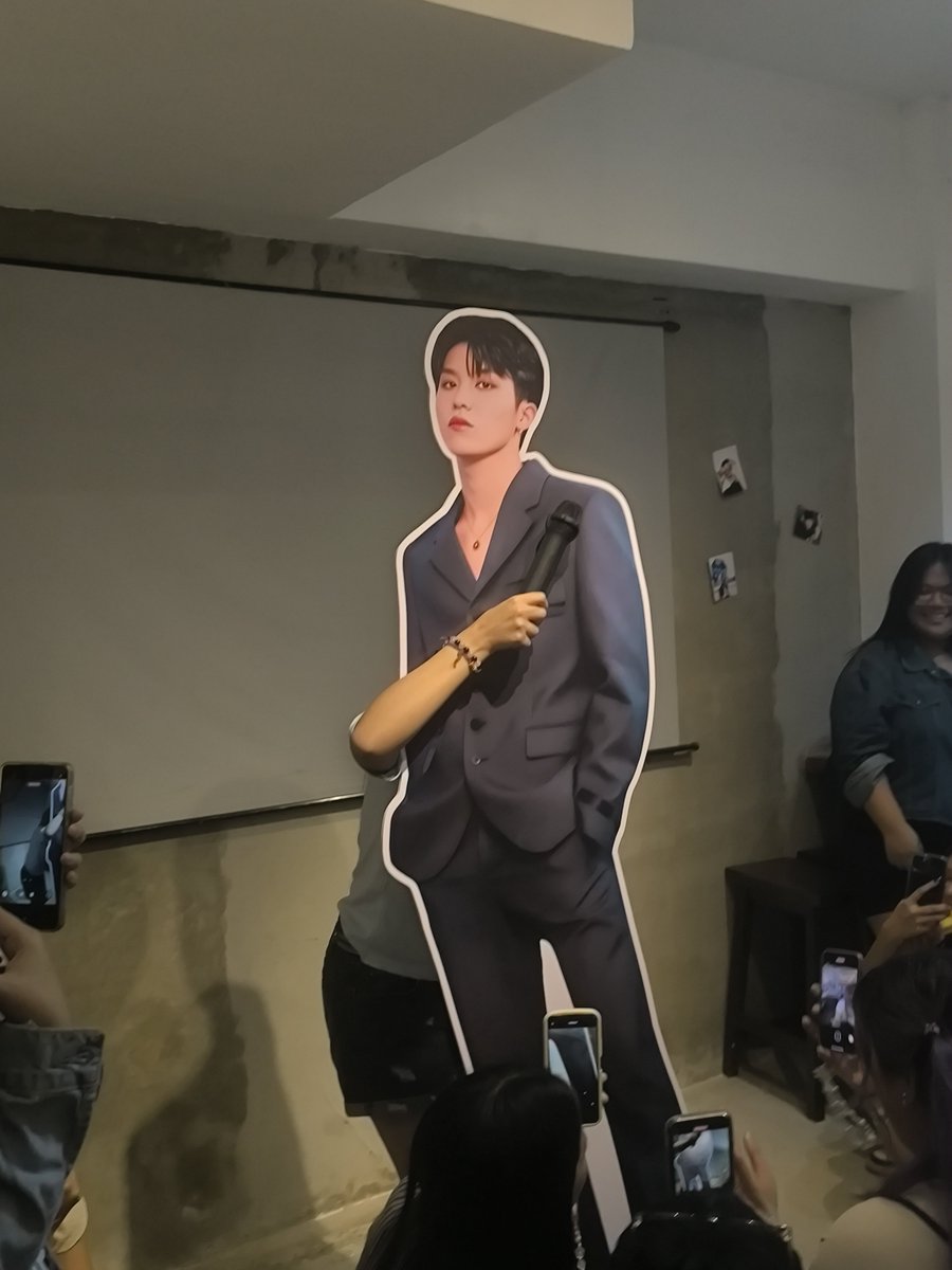 yaksokee's tweet photo. Thank you so much po, @teuspace_, for organizing this event and for the freebies! 💙 Super enjoy and such a memorable experience, especially with Jeongwoo’s performance and video 🩵💛

#IWillAlwaysLoveWoo https://t.co/Em1ZzyQoCl