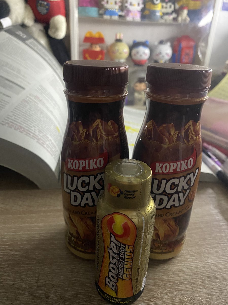 raewrz's tweet photo. cramming essentials https://t.co/8Dk0lkdtwe