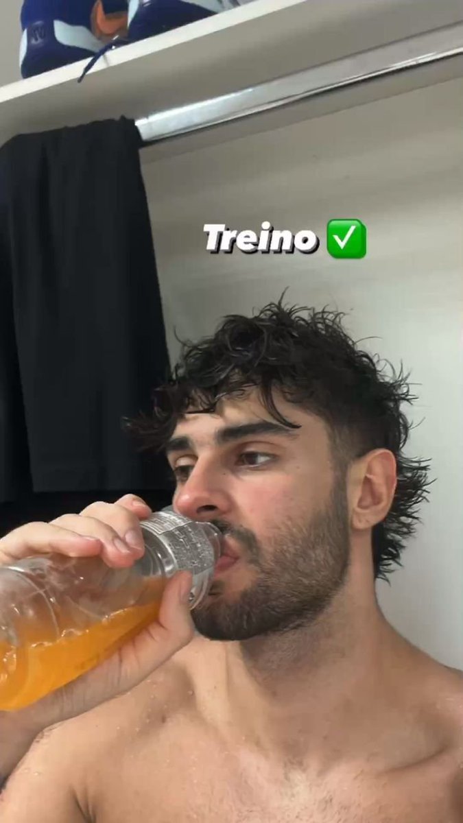 nickskj22's tweet photo. Felipe Motta 😵‍💫👣 https://t.co/PCfcWsBV8W