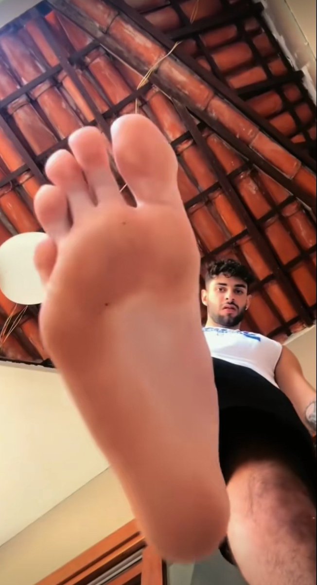 nickskj22's tweet photo. Felipe Motta 😵‍💫👣 https://t.co/PCfcWsBV8W
