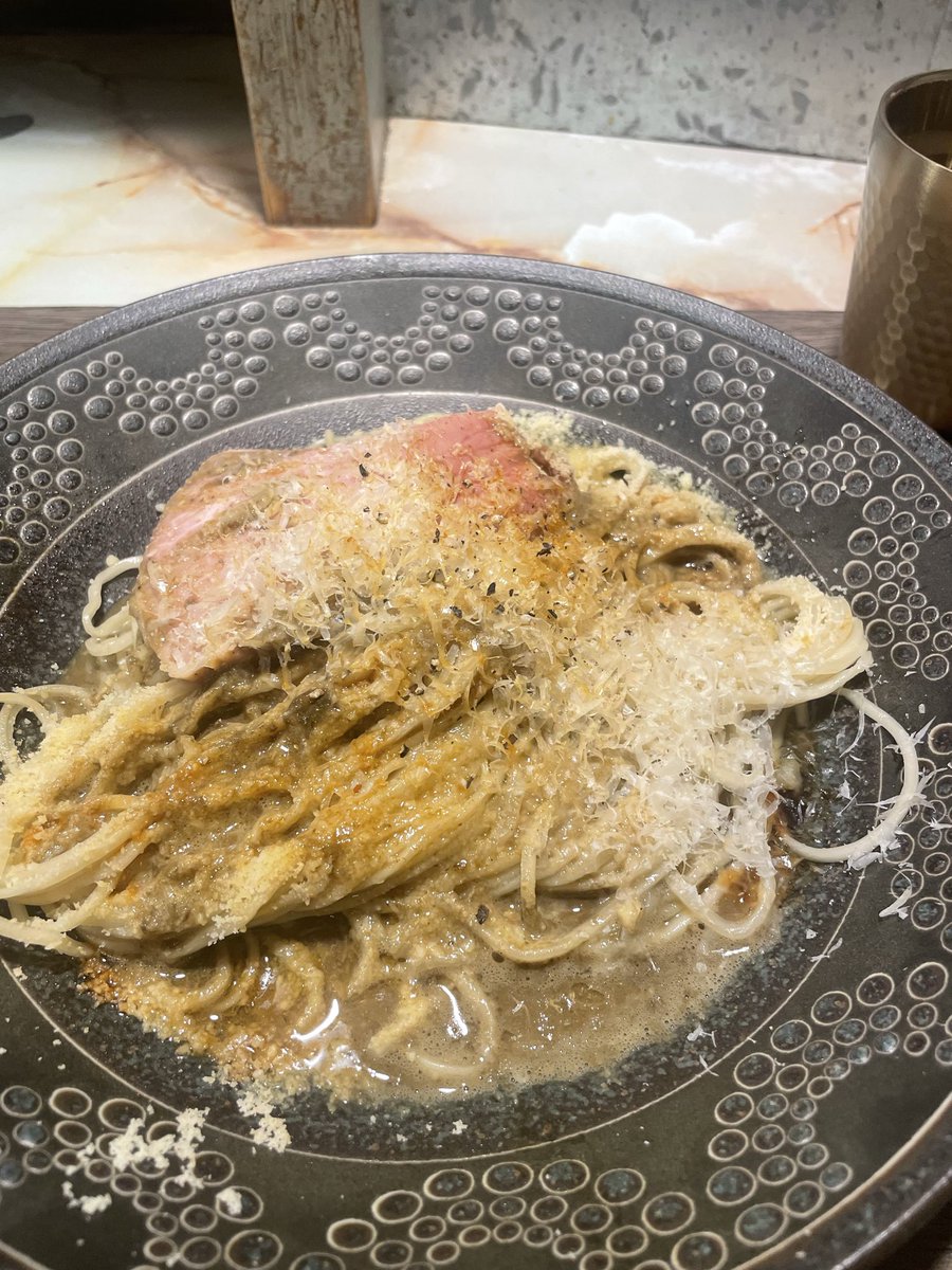 halsyougun's tweet photo. improv.

▪︎超高級白銀煮干と地鶏黄金白湯の完全なる特濃融合

▪︎特濃ニボチーズAedama

幾重にも重なった煮干しの旨味と計り知れない鶏白湯の深いコクこれら完璧に調和した店主の技量。

とりあえず手合わせて拝んでみた。

ご馳走様でした。

弱った体も完全回復に感謝 https://t.co/xl3CxAACTJ