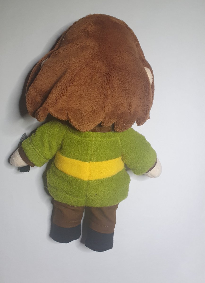 PixieStitches_'s tweet photo. I can't believe I haven't done a classic Chara doll before, really happy with how they turned out. The knife magnetises to both hands
#VgenCommㅤ #VGenOpen #Undertale #custom #sewn #plush #doll https://t.co/WTT4uUcAYS