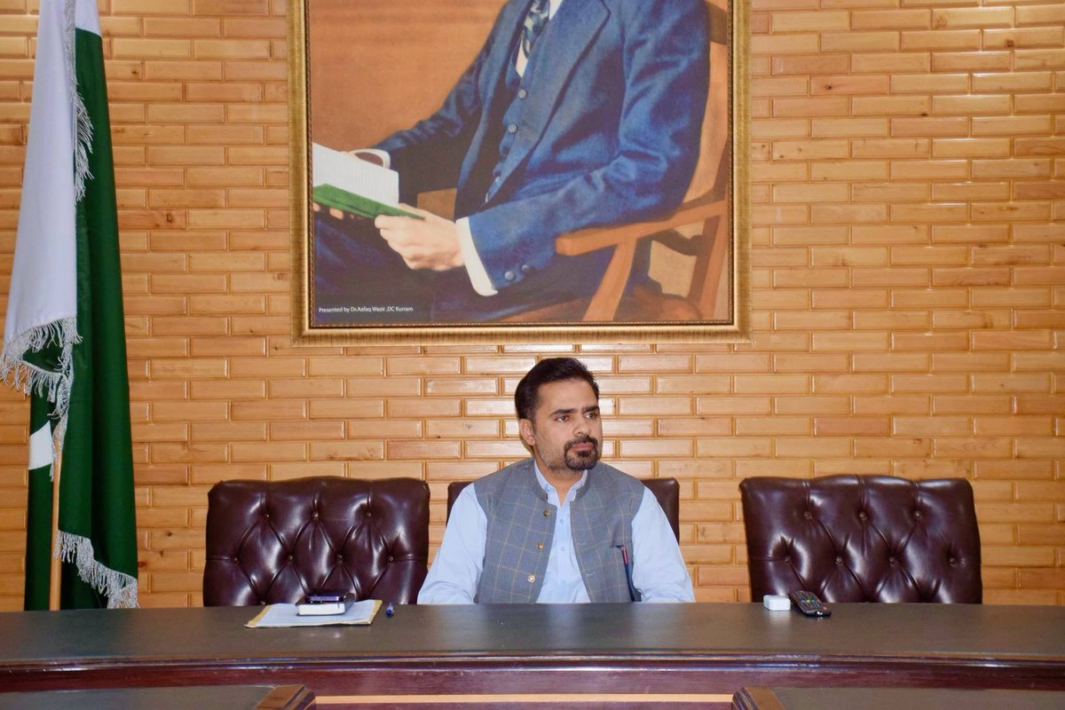 soniayousafzai1's tweet photo. Parachinar: Public Issues Discussed
A meeting was held with AC Upper Kurram Khalid Imran to discuss public concerns, particularly land disputes and other local issues.
#AbsolutelyGreatCDF #GloballyHonouredCDF #PakPrideCDF #GreatRespectForCDF #SymbolOfStrengthCDF https://t.co/ds37TwGfKP