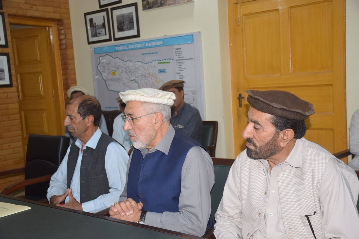 soniayousafzai1's tweet photo. Parachinar: Public Issues Discussed
A meeting was held with AC Upper Kurram Khalid Imran to discuss public concerns, particularly land disputes and other local issues.
#AbsolutelyGreatCDF #GloballyHonouredCDF #PakPrideCDF #GreatRespectForCDF #SymbolOfStrengthCDF https://t.co/ds37TwGfKP