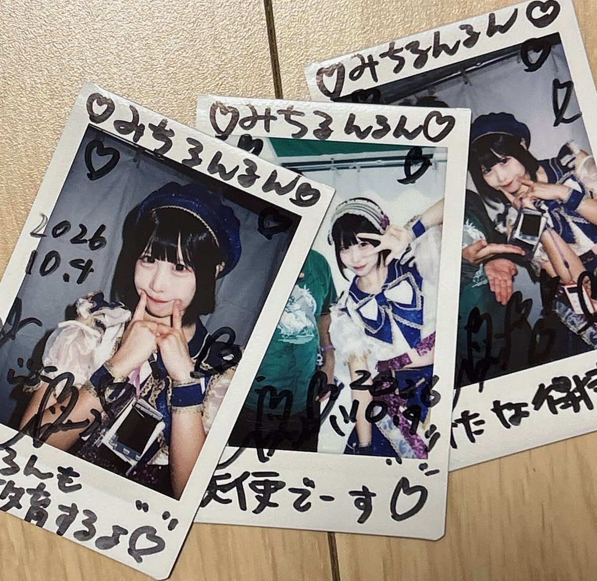 oregamaechan's tweet photo. 昨日に引き続き、キラフォレさんと被ったので、みみさんとチェキ撮りました。
お互いウィルス性の感染症にかかりずらい話とスパイシーさんの話と義理の息子さん？のお話なんかをしたと思います。
可愛い上にお身体柔らかい、素敵！
ライブ中も可愛かったですね。 https://t.co/ZCa0efun5O