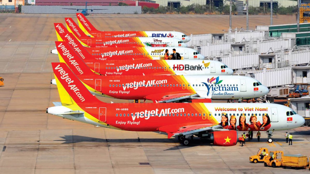 RonallChersan's tweet photo. 🔴สายการบิน VietJet แจ้งปรับลดเที่ยวบินในภูมิภาคช่วงพฤศจิกายน/ธันวาคม 2026 สำหรับเส้นทางระหว่างไทย-เวียดนามที่จะปรับลด

1⃣โฮจิมินห์ซิตี้ – สุวรรณภูมิ ช่วง 25 ต.ค. 2569 – 6 ธ.ค. 2569 ลดจาก 4 เที่ยว/วัน เหลือ 3 เที่ยว/วัน

2⃣โฮจิมินห์ – ภูเก็ต ช่วง 25 ต.ค. 2569 – 6 ธ.ค. 2569 ลดจาก 7 เที่ยว/สัปดาห์ เหลือ 5 เที่ยว/สัปดาห์ และจะลดเหลือ 4 เที่ยว/สัปดาห์ ตั้งแต่วันที่ 6 พ.ย. 2569เป็นต้นไป