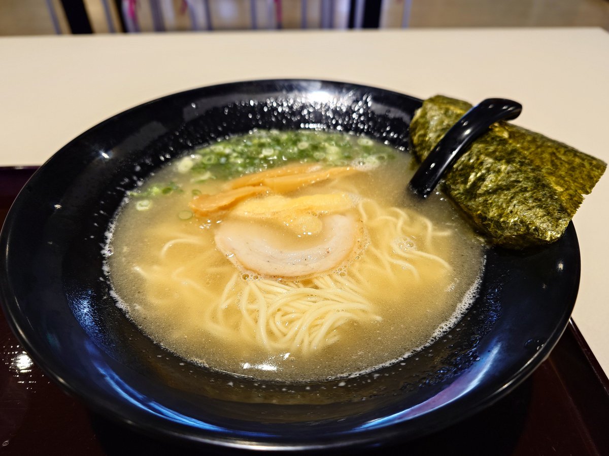 wavelets72's tweet photo. 忘れないうちに
今日のお昼ご飯

仙崎丼と仙崎ラーメン

#道の駅 #センザキッチン
#ソロツーごはん #ラーメン https://t.co/qLM2bZa8cn