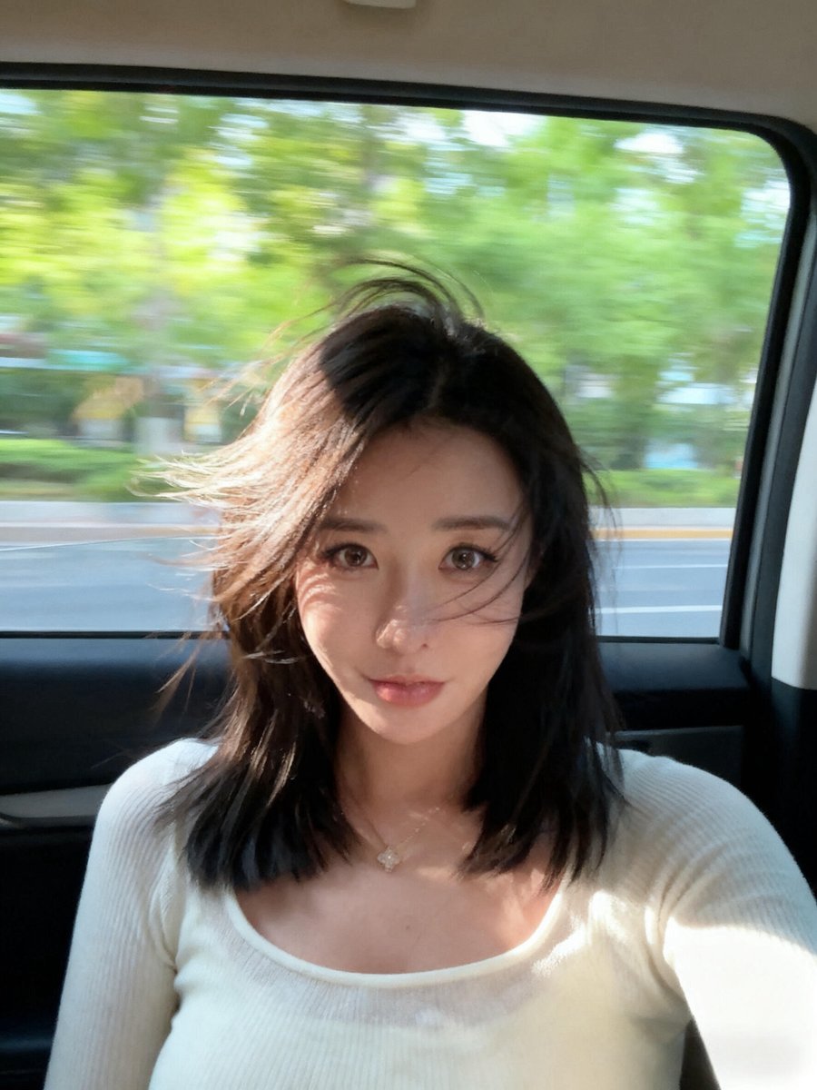 AnnieDavidson66's tweet photo. I came across some nice weather on the road, so I snapped a quick photo from the car. I'm in a good mood today.📷 https://t.co/jiQTyOG0A7