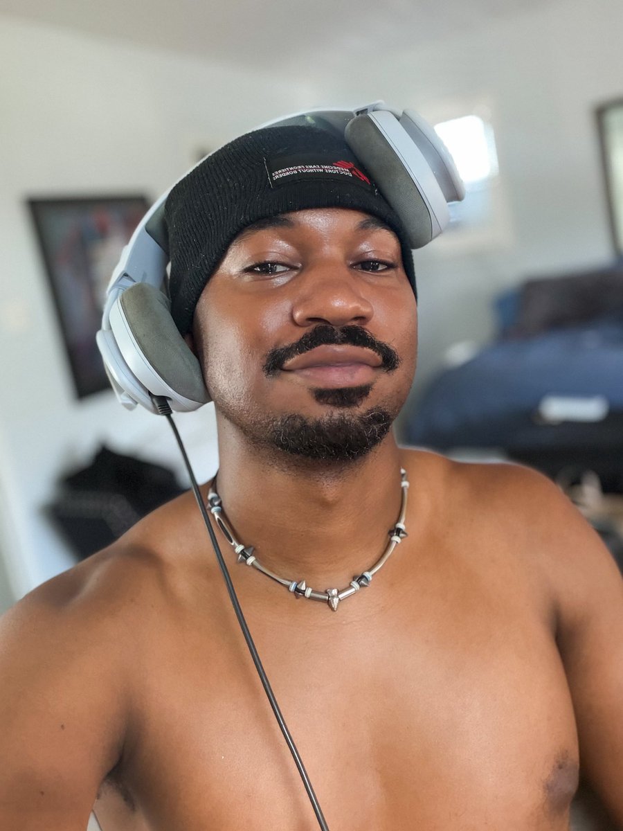 90dgrx's tweet photo. 90dgrxgaming 🎮 🌡️🌡️🌡️ https://t.co/qIXfL1NwHx