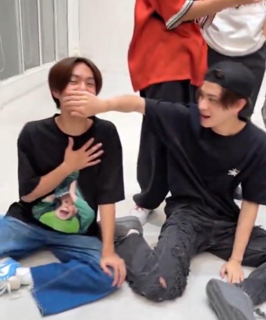 Meipimars's tweet photo. ชอบมากก 2มีมนี้ 555555 https://t.co/af0eCMJc9q