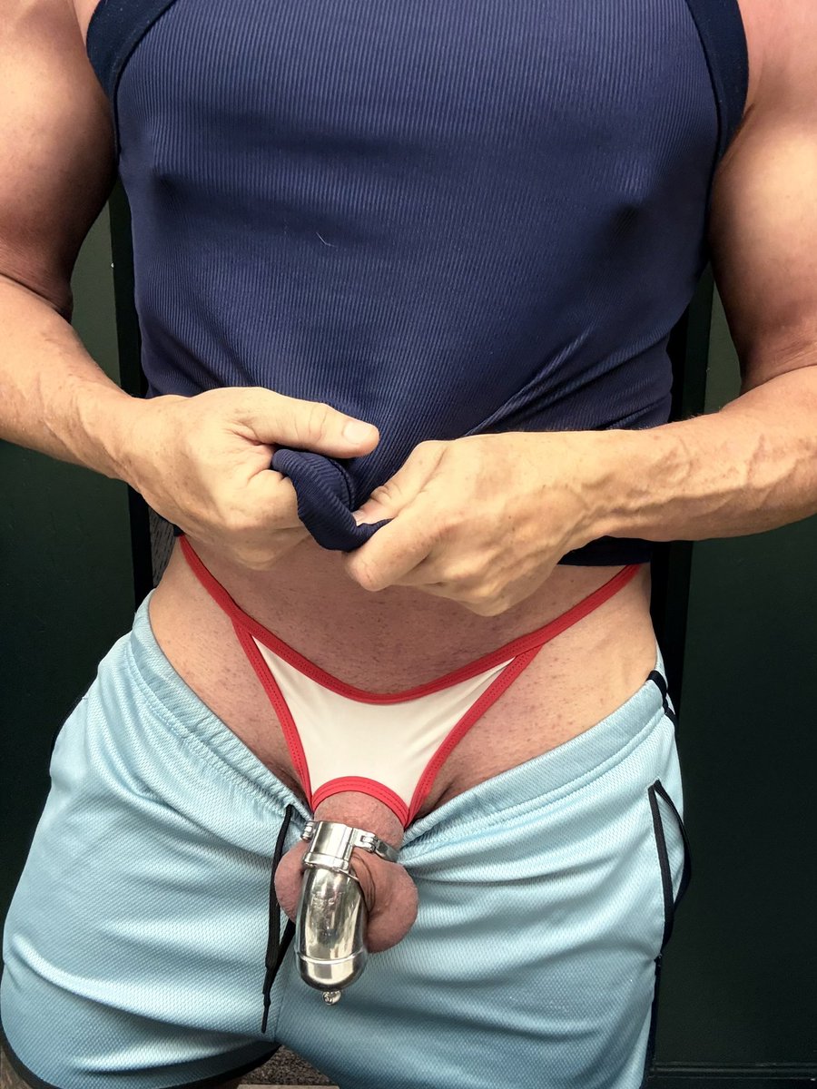 Bred2Serve's tweet photo. Day•5 #locktober2026 off to make musckles at the gym 💪🏼 like a good #himbointraining wearing @jockslutrex favorite thong! #lockedinwerks #denied #noescape #submusclefäg https://t.co/RDpdJCOVRe