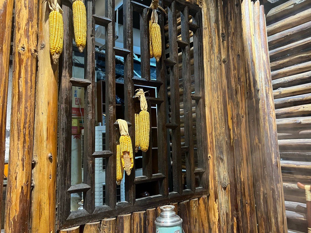 JulietFitzmz's tweet photo. Este día especial, los viejos elementos tradicionales como el papero, el golpe de una alforja, las vainas y demás traen una calidez inigualable. https://t.co/sDc6OoJmBv