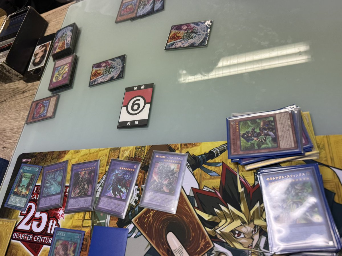 WSBN_CARD's tweet photo. #遊戯王
今日の活動報告です！
特に熱かった試合は…

セネト  vs  光と闇の儀式（烙印）

なんとセネト側が突然変異を2回打ち、盤面に懐かしの最強モンスターが集結！！

この最強盤面に光と闇の儀式は得意のリソース合戦を仕掛け、激闘の末に見事大逆転勝利を勝ち取りました！！！ https://t.co/FH6LOiLXmr
