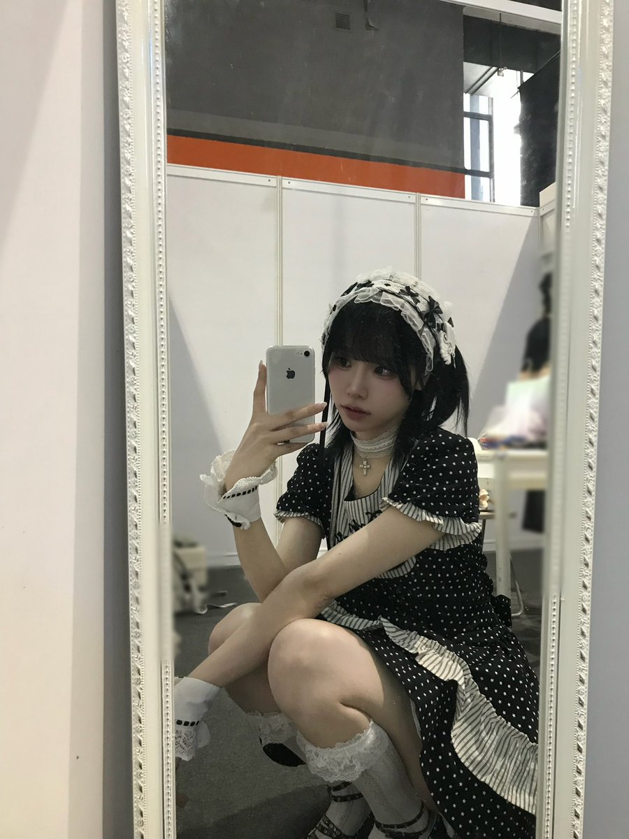 Liyu0109's tweet photo. 今日🖤🤍🖤🤍🖤

広州でのイベントありがとう🫶🏻 https://t.co/A3T9zwDbTO