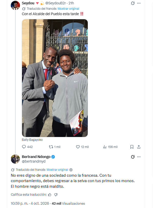 JulianMaciasT's tweet photo. Ndongo, más Stephen de Django Desencadenado que nunca. Mandando a negros franceses a la selva con sus primos los monos. https://t.co/S1gOAb4jIn