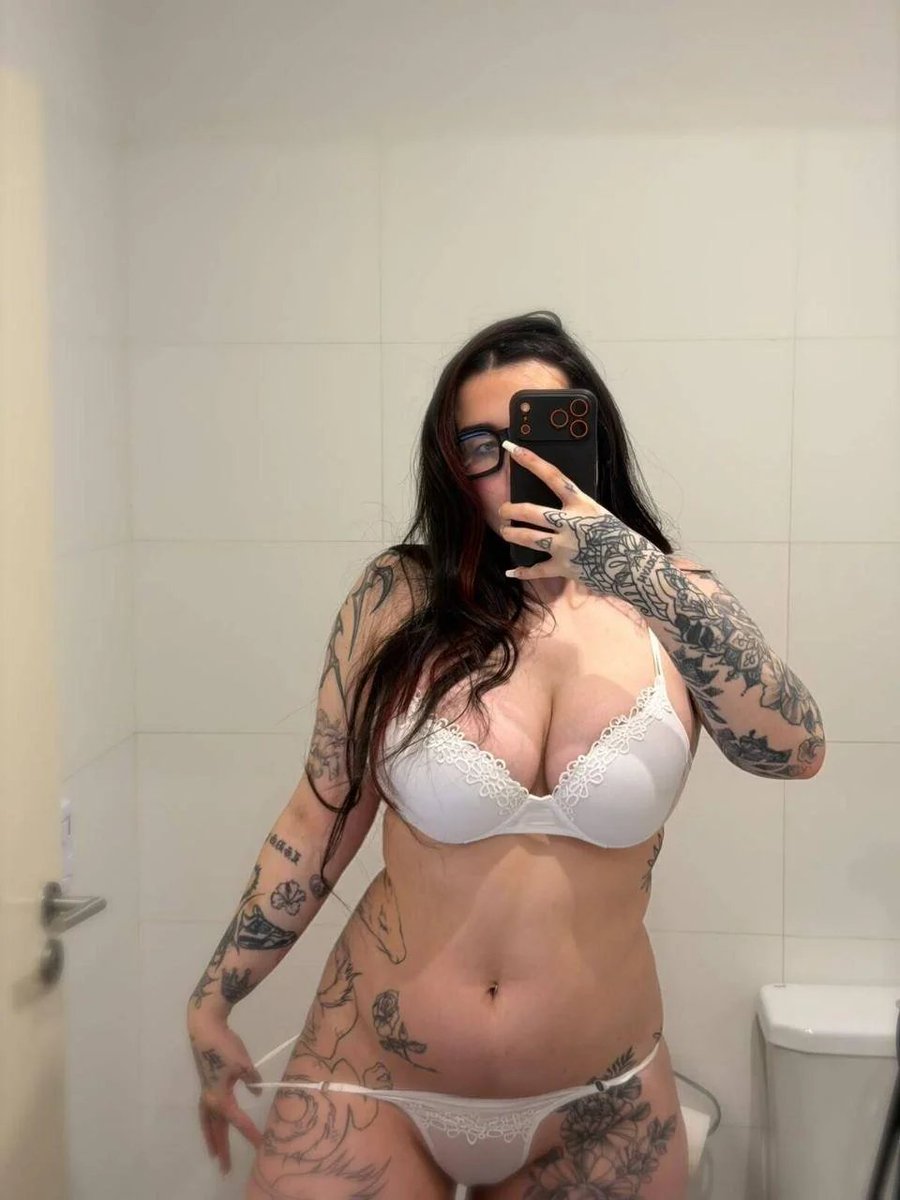Iaara40y's tweet photo. qu13r0 4h0g4rm3 3ntr3 3s3s n4lg0n3s, m0rd3rt3 3s4 t4ng4 y c0g3rt3 t4n duro qu3 t3 qu3d3s t3mbl4nd0 y c0n l4 p1j4 g0t34nd0
3s3 culo d3 4ylu m3 v4 4 m4t4r https://t.co/lehkEaqnF0