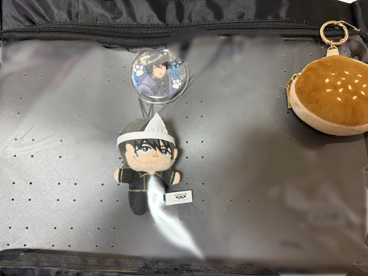 minton_169's tweet photo. A4痛バや中国痛バをやりたいけど｢弱オタ｣と言われそうで怖い人達へ、私の痛バを見なさい https://t.co/zZPZuyVTlN