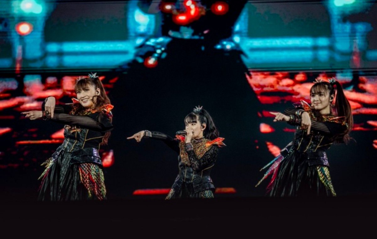 QyaUv5KeIYS56L6's tweet photo. おやすみ世界🦊🦊🦊
#10月なのにまだ台風発生だよ
#BABYMETAL
#大切なあなたへ ໒꒱❄️ https://t.co/VJSnKa1XAY