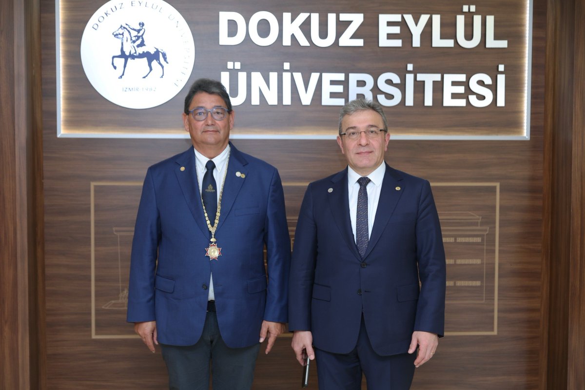 universitemDEU's tweet photo. 🇹🇷🇭🇺 Dokuz Eylül Üniversitesi ile Semmelweis Üniversitesi Arasında İş Birliği

🤝 Semmelweis University (Budapeşte, Macaristan) Rektörü Prof. Dr. Béla Merkely, Rektörümüz Prof. Dr. Bayram Yılmaz’ı makamında ziyaret etti.

🌍 Ziyaretin ardından, Dokuz Eylül Üniversitesi ile Semmelweis Üniversitesi arasında eğitim ve araştırma alanlarında iş birliğini geliştirmek amacıyla; öğrenci ve akademik personel değişimi, eğitim kaynaklarının paylaşımı, ortak araştırma projeleri ve akademik etkinlikleri kapsayan Mutabakat Zaptı, Rektörümüz Prof. Dr. Bayram Yılmaz ve Semmelweis Üniversitesi Rektörü Prof. Dr. Béla Merkely tarafından imzalandı.  

🔬 İş birliğinin iki üniversite için de hayırlı olmasını diliyoruz.

@deuinternational
#DokuzEylülÜniversitesi #SemmelweisUniversity #İşBirliği #AkademikİşBirliği #UluslararasıİşBirliği