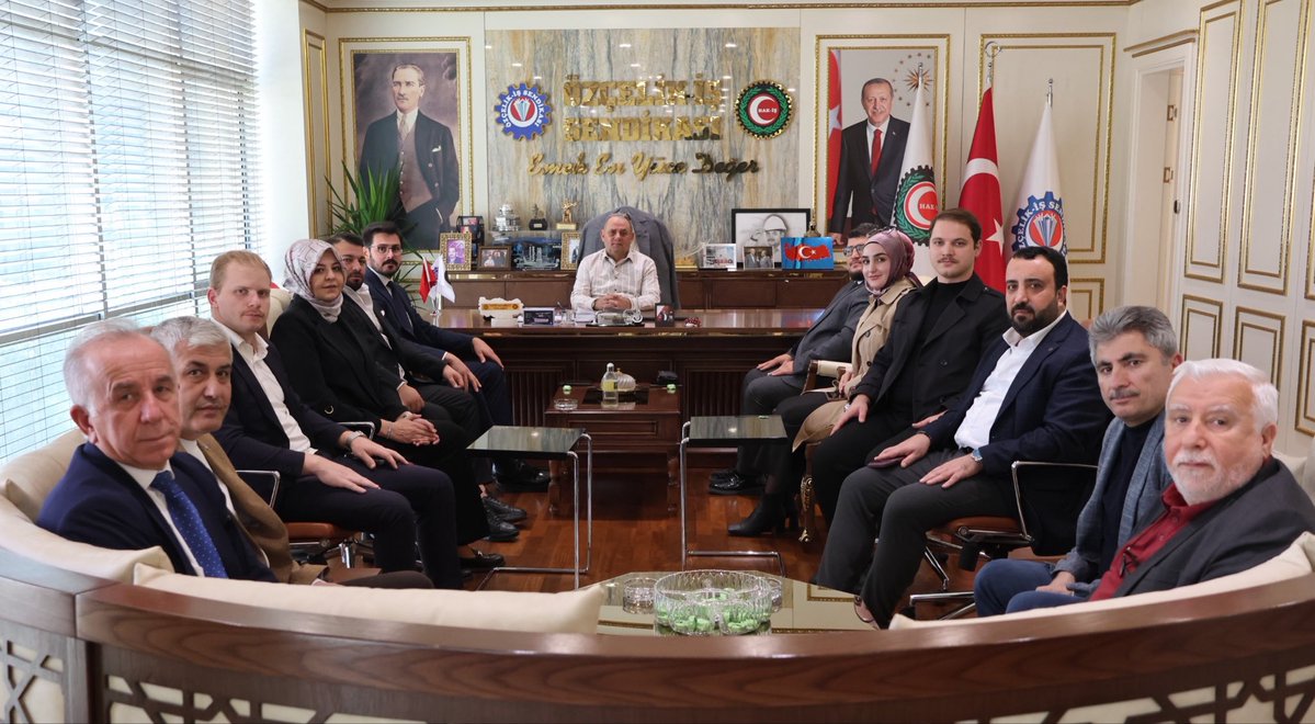 Yunus_Degirmenc's tweet photo. Türkiye Gençlik Vakfı (TÜGVA) Ankara Çankaya İlçe Temsilcisi Yunus Emre Erdoğan ve beraberindeki heyetini, Genel Yönetim Kurulumuzla birlikte Genel Merkezimizde misafir ettik.
Gençlere yönelik çalışmalar, eğitim imkânları ve önümüzdeki dönemde atılabilecek adımlar hakkında görüş alışverişinde bulunduğumuz görüşmede, gençlerimizin değerlerine bağlı, donanımlı ve sorumluluk sahibi bireyler olarak yetişmesi için yapabileceğimiz ortak çalışmaları ele aldık.
TÜGVA heyetine nazik ziyaretleri için teşekkür ediyorum.