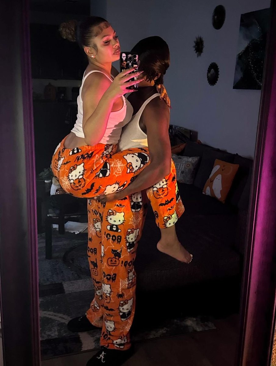 plugdontmiss's tweet photo. How I wanna take pictures with my boo https://t.co/yE7LMrRbpv