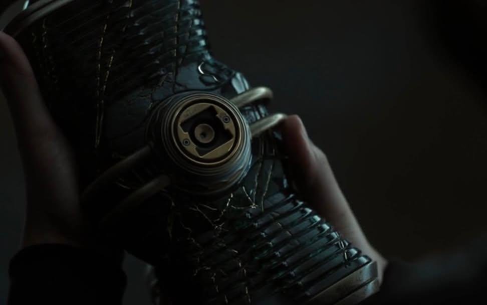 dcu_chambers's tweet photo. Someone said that John's Green Lantern having the Yellow streaks on it makes it resemble kintsugi pottery. Which is style of art about embracing the imperfections of life and turning your adversity into something beautiful and powerful. So his Lantern itself resembles his journey https://t.co/BV0okh8kNU
