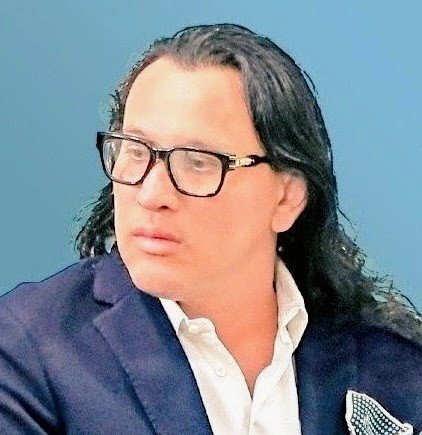 VMillenium's tweet photo. #ElSalvador columna de Ernesto Sanabria Secretario de Prensa de la Presidencia de la República @NetoSanabria @SecPrensaSV "El Salvador está en el primer lugar en crecimiento turístico en América, y el segundo en el mundo. Muestra de esto es la cantidad de hermanos hondureños que están llegando a nuestro país, desde el viernes, para disfrutar de sus bondades, en total seguridad, aprovechando el feriado de la Semana Morazánica. Y de remate, y para causar úlcera en los opositores y en los carniceros con pluma, la economía salvadoreña sigue creciendo a buen ritmo. Este no es el costo del crimen, de las décadas anteriores.

Es la inversión en una nueva historia, esa que abrazan los salvadoreños de bien y que el mundo admira, envidia y aplaude".