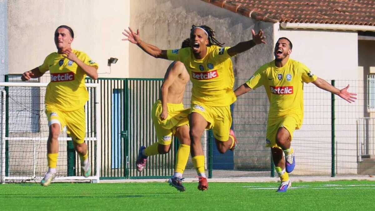 LaProvenceAlpes's tweet photo. Football - coupe de France : ce point de règlement qui pourrait permettre à Manosque de recevoir au 6e tour
👉 https://t.co/v8XzL1YfVc https://t.co/CXERG1ZSk6
