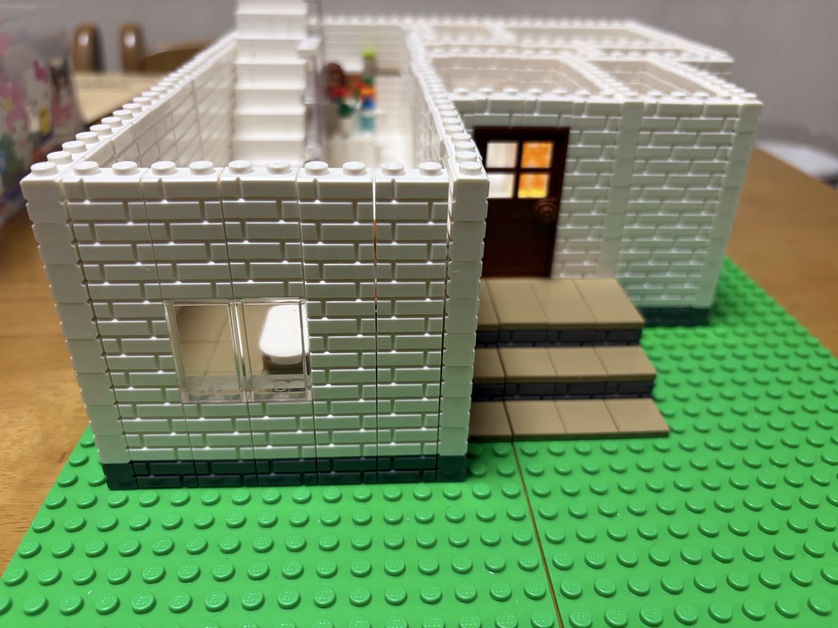 LEGOmamiOsaka's tweet photo. ただいま　#新築　#マイルーム　制作中

#レゴフレンズ　
#ＬＥＧＯフレンズ
#LEGO
#レゴ
#団地
#お家つくるのん好き
#実家
#LEGOHOME
#レゴホーム
#LEGO好き
#レゴ好き
#孫とLEGO
#AI作品をいつかは超えたい💪 https://t.co/A8sYMdJDz1
