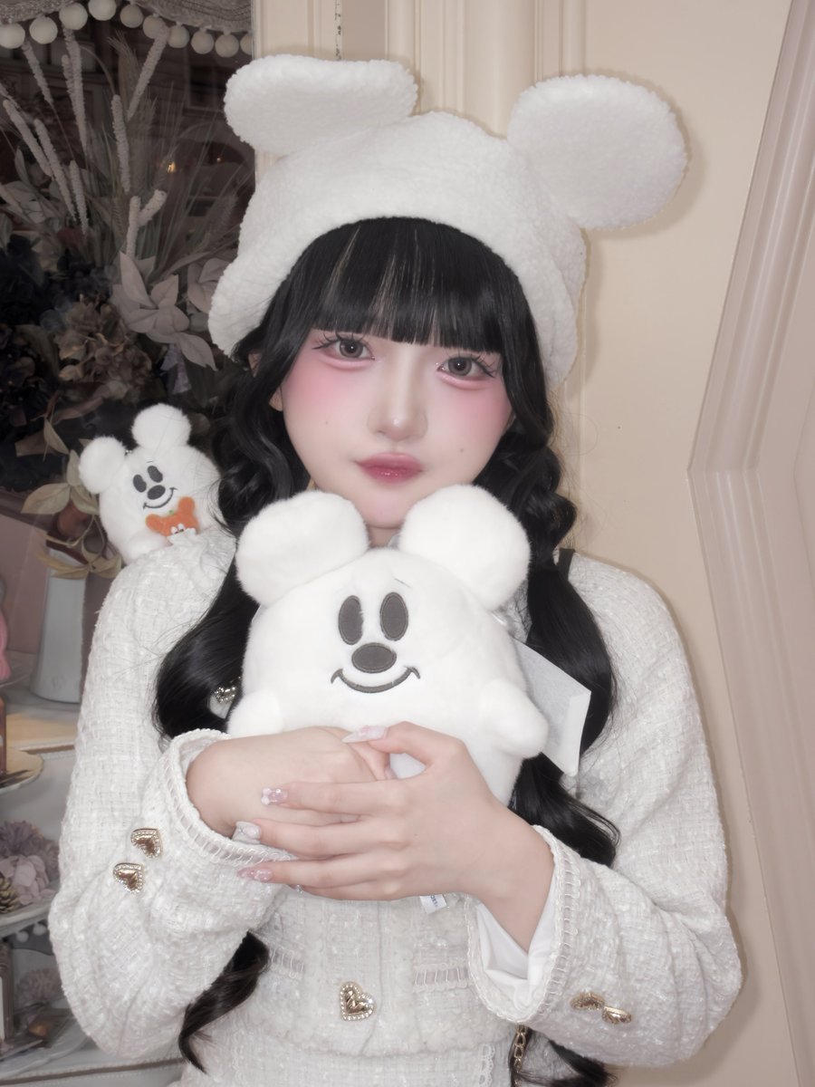 Momo_Pchuu's tweet photo. おばけミッキーコーデかわいい👻🤍 https://t.co/glVZDOOmvI