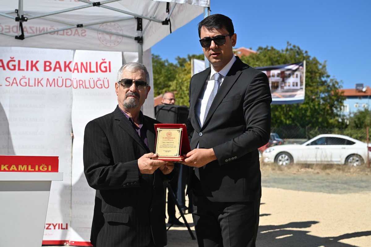 usak_ism's tweet photo. Banaz İlçemize Yeni Bir Sağlık Yatırımı: Perihan-Mehmet Duguk Aile Sağlığı Merkezi Temel Atma Töreni Gerçekleştirildi. https://t.co/a8I2fuB4LE