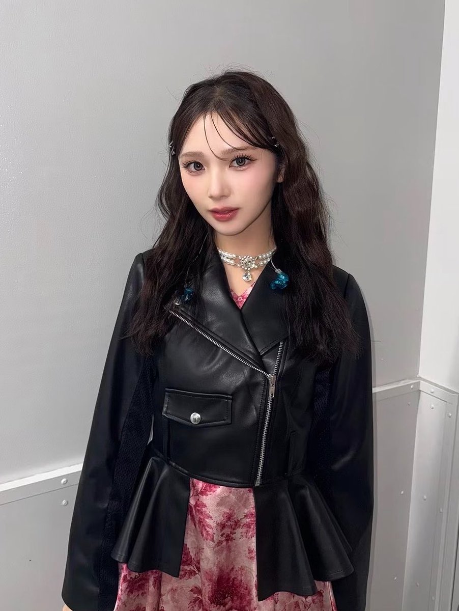 m1xy_s2's tweet photo. 🖤🩷︎✿衣装だいすきなんだけどさすがに👼🏻🪽すぎてかわいい👈🏻♩🎀
しかもお花咲かせに行くから待っててねって🤦🏻‍♀️全国にお願いしたい🙂‍↕️
 #girls2  #山口綺羅 https://t.co/zIWwFBRO84