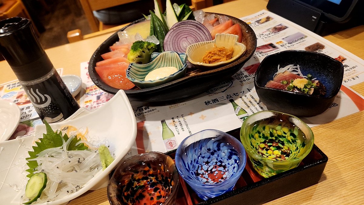GureCoco82's tweet photo. 日本酒飲み比べ🍶カサゴのお刺身美味しかった🤤 https://t.co/ILMAI03H8o