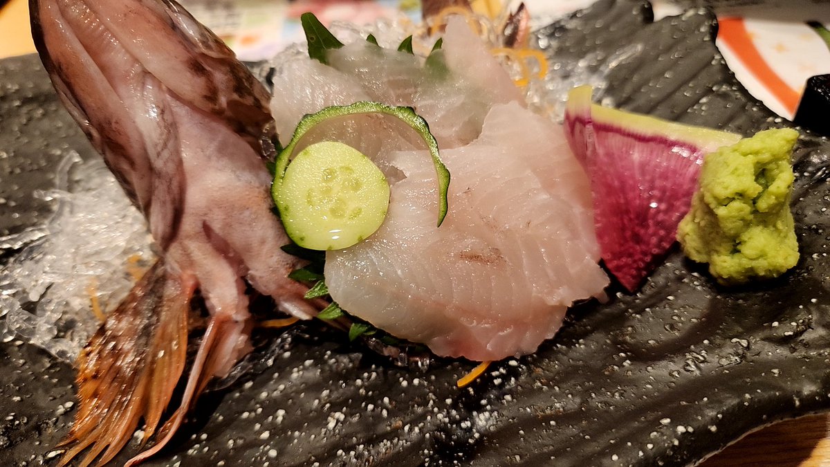 GureCoco82's tweet photo. 日本酒飲み比べ🍶カサゴのお刺身美味しかった🤤 https://t.co/ILMAI03H8o
