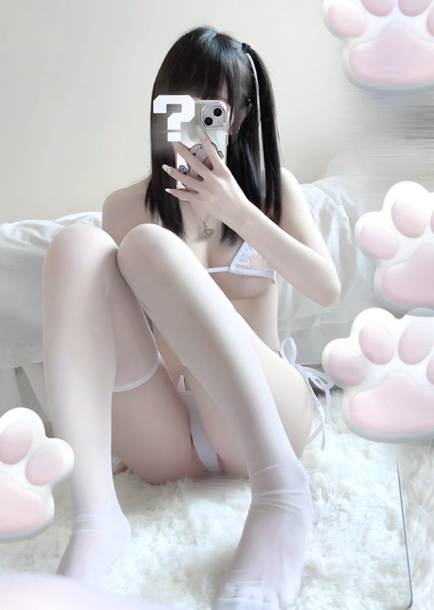 meagan69fe3's tweet photo. 继续上供！！！
这个点还有男人在吗？我想发照片了🫣

谁来锐评一下我跟闺蜜福嘛 

粉嫩哒！流言1直接给没有🚪 https://t.co/DTEDGinSxY