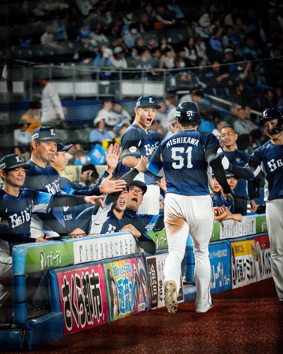 YO_lions's tweet photo. こころひとつになってます
猛打爆発
ファンが喜ぶ2位に向かって
 #seibulions https://t.co/bb6BiQO4Pg