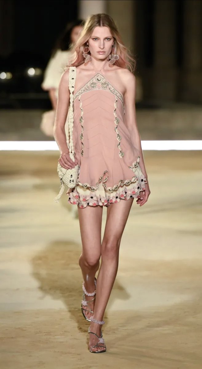 rosev1207's tweet photo. Isabel Marant: Spring 2027 RTW PFW Collection https://t.co/h1htvDlMUi