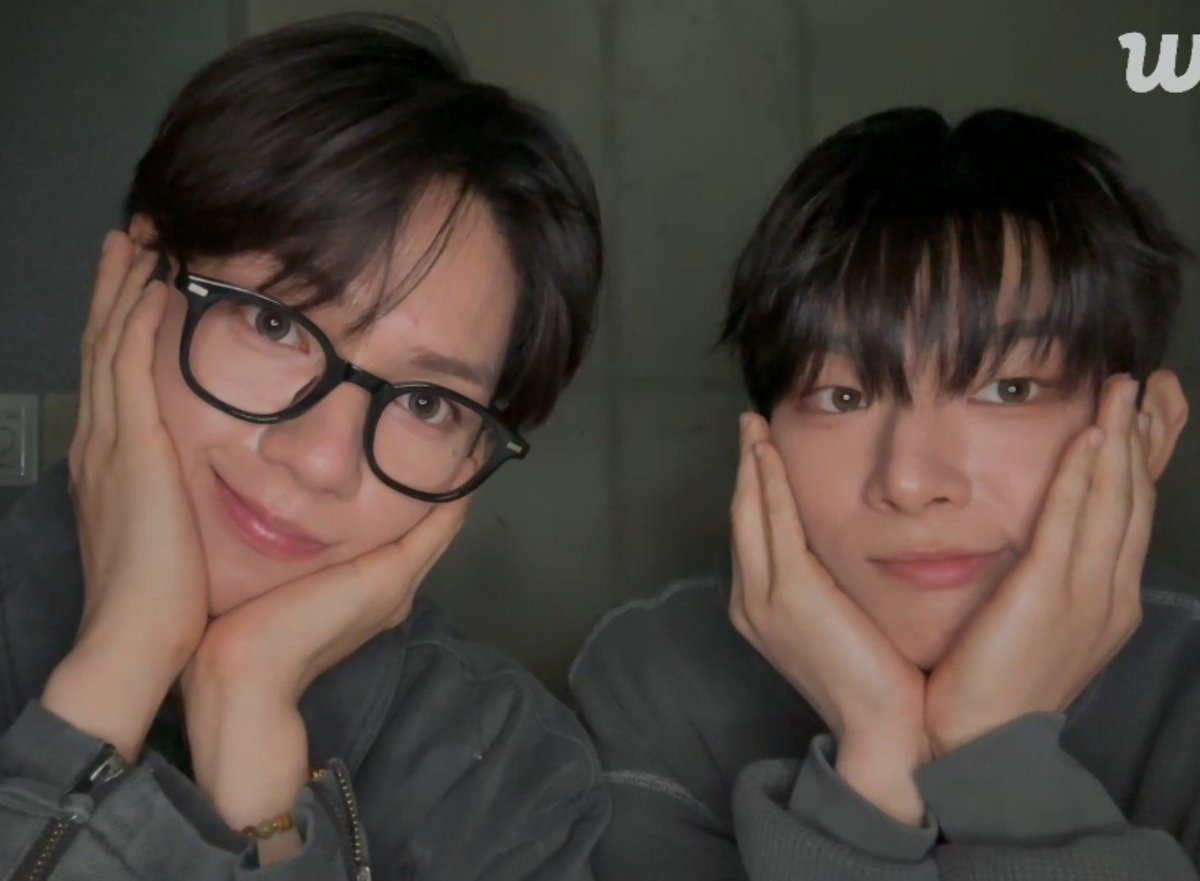 itsmjlee's tweet photo. still can’t believe we got AA4 today 😭😭 thank you, stejay, for taking the time to be with us. we really enjoy watching you together. hope we get more All Aboard lives from you both 💘 we miss you already 🤧

AA5 when??? lmao https://t.co/1Y29giN5Q7