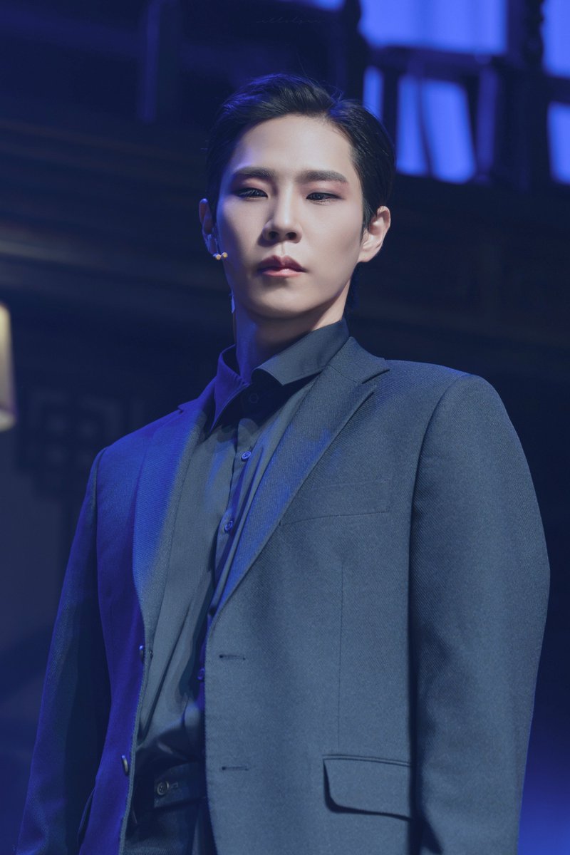 alleh_alleh's tweet photo. 261005 엠.버터플라이 커튼콜

송 릴링 | #유태율 https://t.co/eSjh5VFI6v