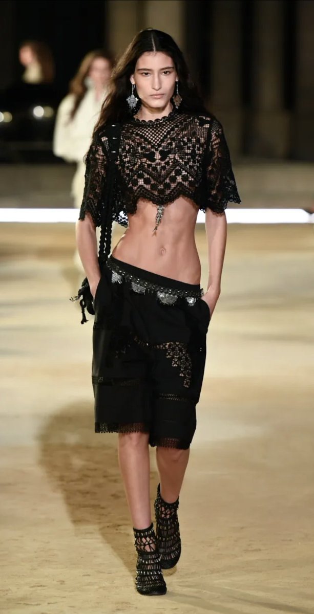 rosev1207's tweet photo. Isabel Marant: Spring 2027 RTW PFW Collection https://t.co/h1htvDlMUi