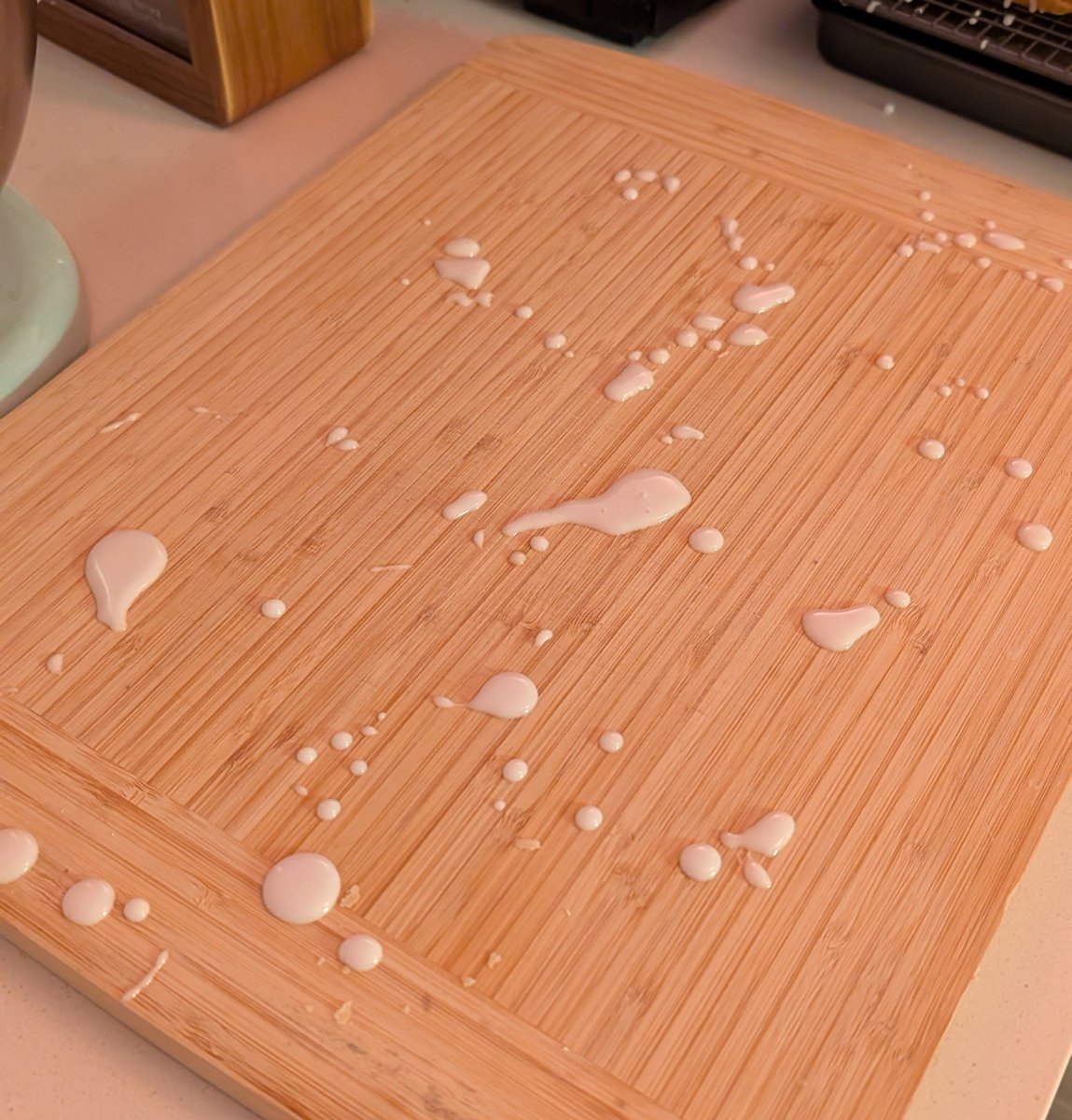 cyberalex__'s tweet photo. Aftermath of my baked goods 🫪 https://t.co/DrMDCnOfKv