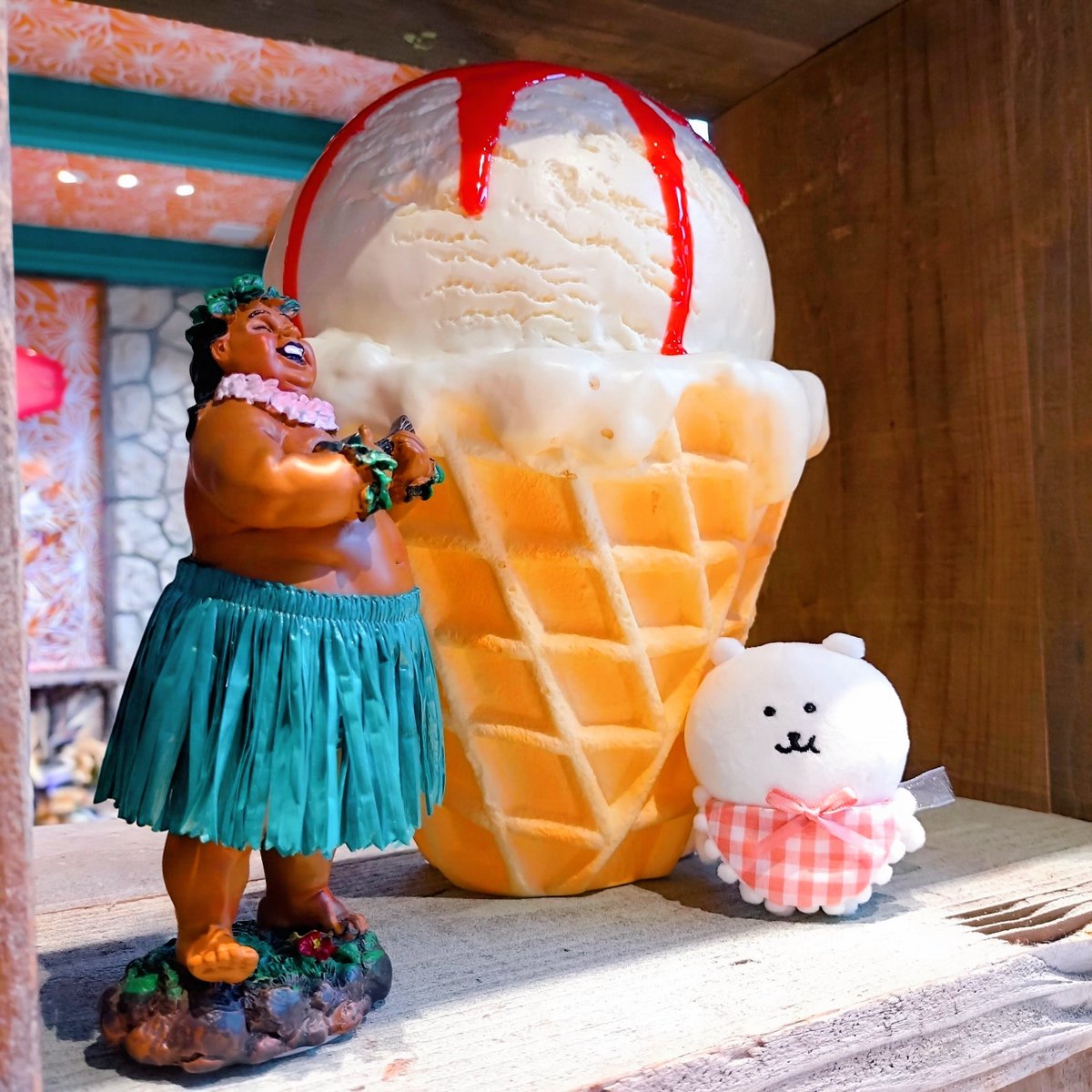 toutokiinochi's tweet photo. アイスとパンケーキもぐもぐ🍦🥞
#自分ツッコミくま #ナガノのくま 
#ぬい撮り #尊き命たち https://t.co/ch27Ch72Ax