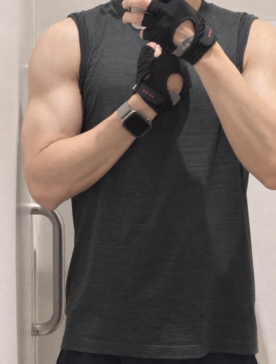 Jack47623945J's tweet photo. 加班结束后anytime练肩一小时🏋️ https://t.co/tAjTZjv2FP