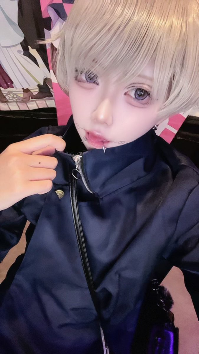 koya_clan's tweet photo. しゃけ！

22-05 @25BAR_CLAN です〜
寒いので男装です💦 https://t.co/BKLbFh7ZNs