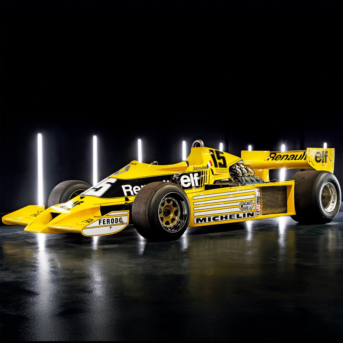 AutoExpress's tweet photo. Gordini's alive! The returning Renault sub-brand's best and worst cars! https://t.co/r8C093vzAA